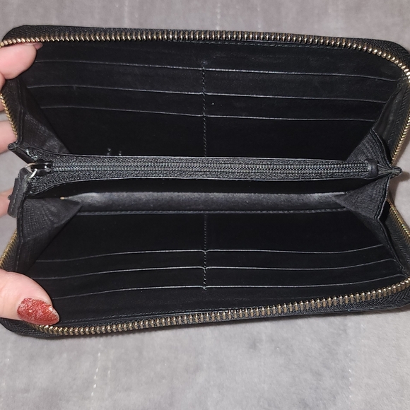 Gucci Microguccissima Wallet - Picture 6 of 8